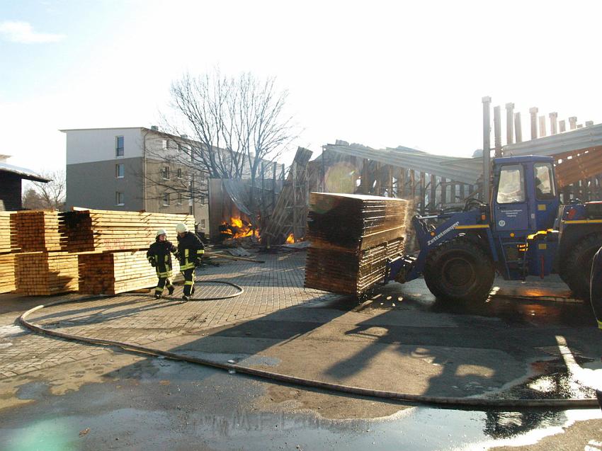 Grossbrand Holzlager Siegburg Industriestr P008.JPG